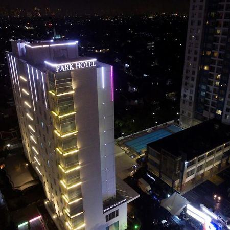 Park Hotel Cawang Джакарта Экстерьер фото